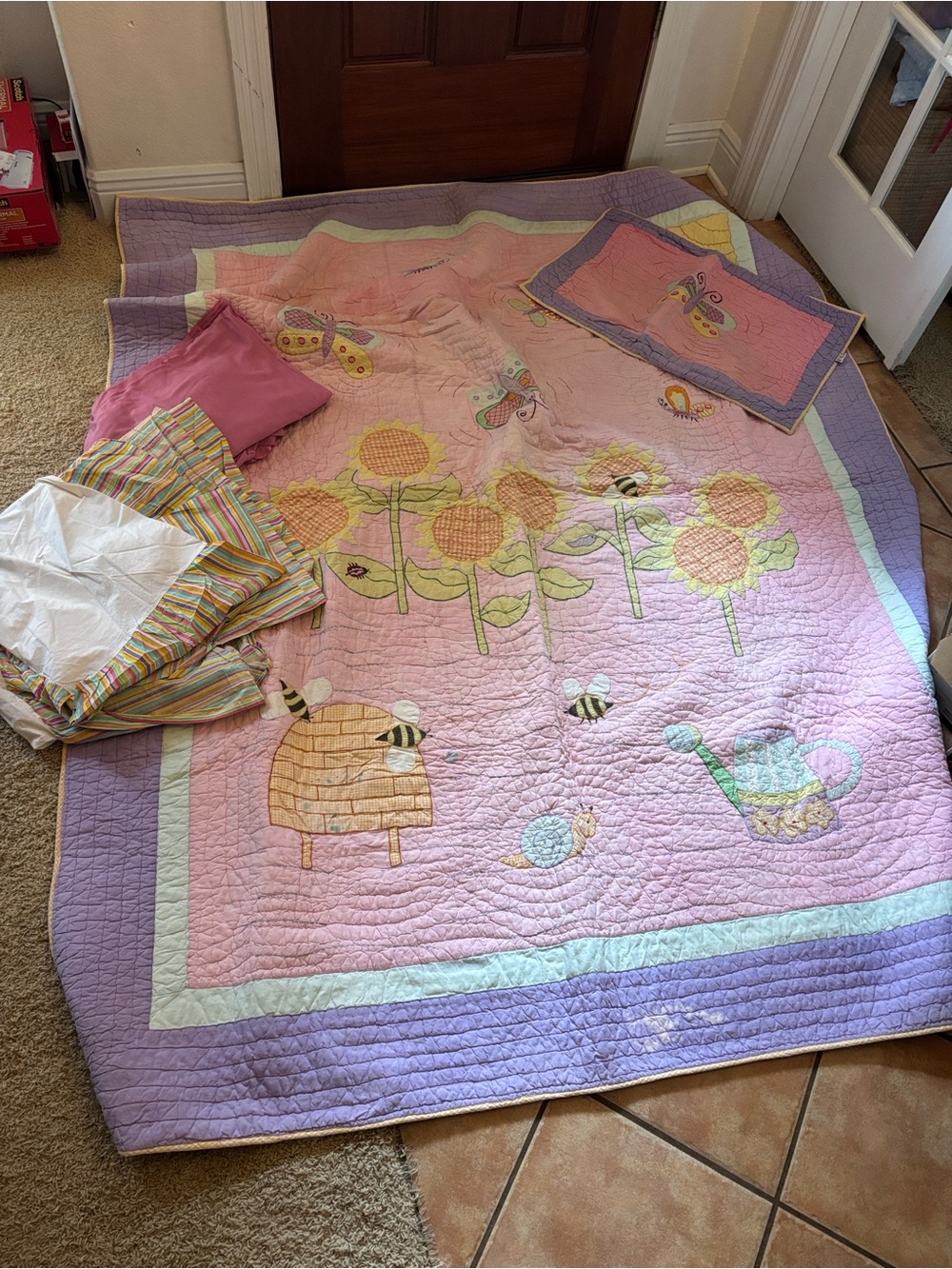 Children's Pink & Purple Sunflower Quilt Set - Brand Unknown